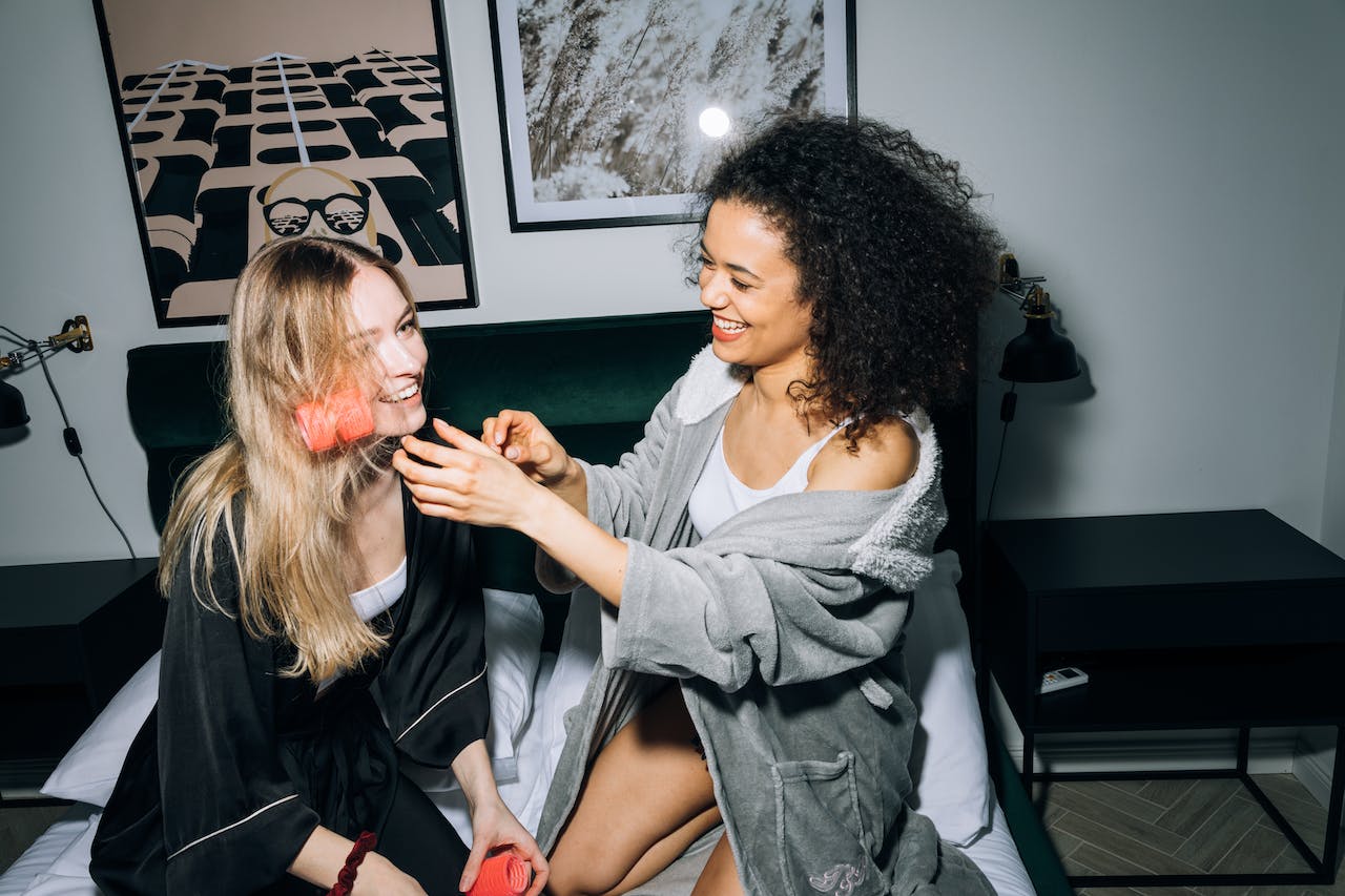 Make your living a Saloon