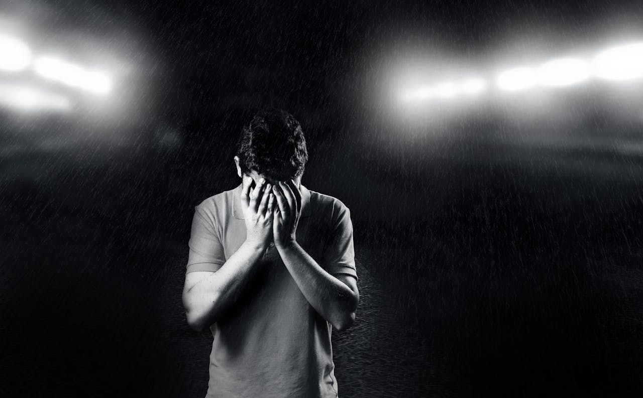 How Do Guys Feel When You Ghost Them? 5 Guilt and shame