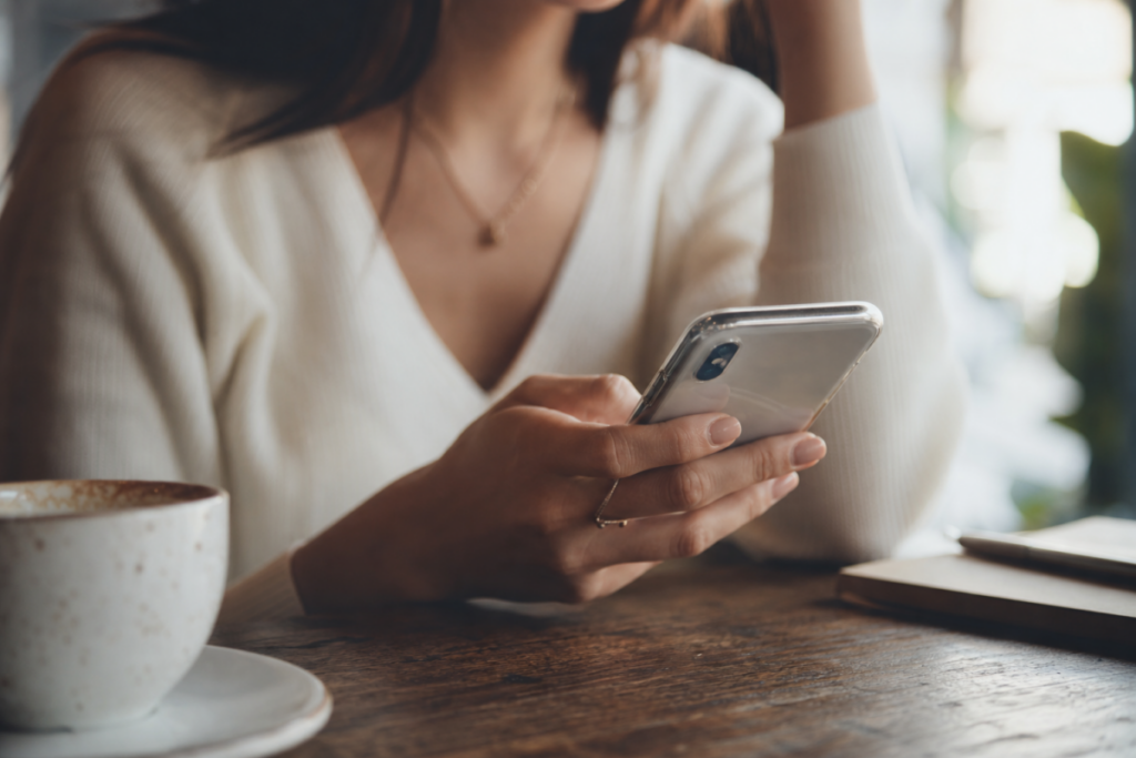 The Texting Energy That Makes Your Boyfriend Want More
